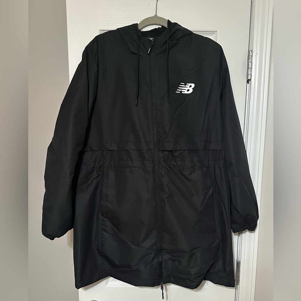New Balance Women Black Lightweight Hooded Windbreaker Jacket